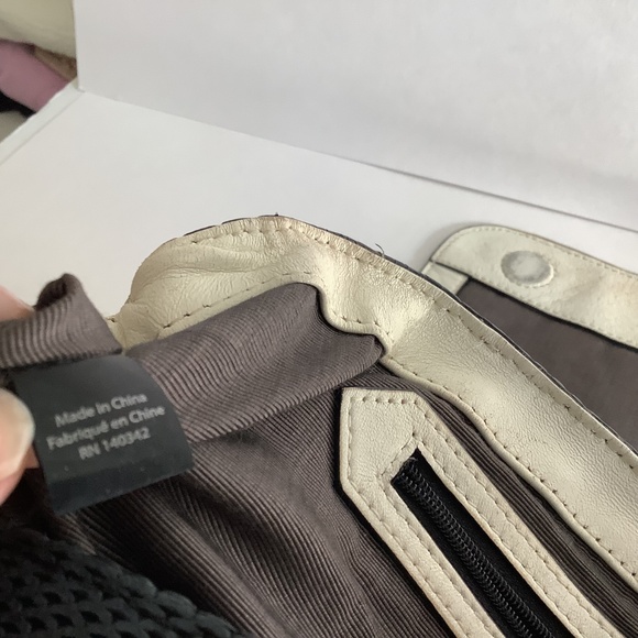 Elizabeth and James Cynnie Crossbody Bag - Picture 14 of 16